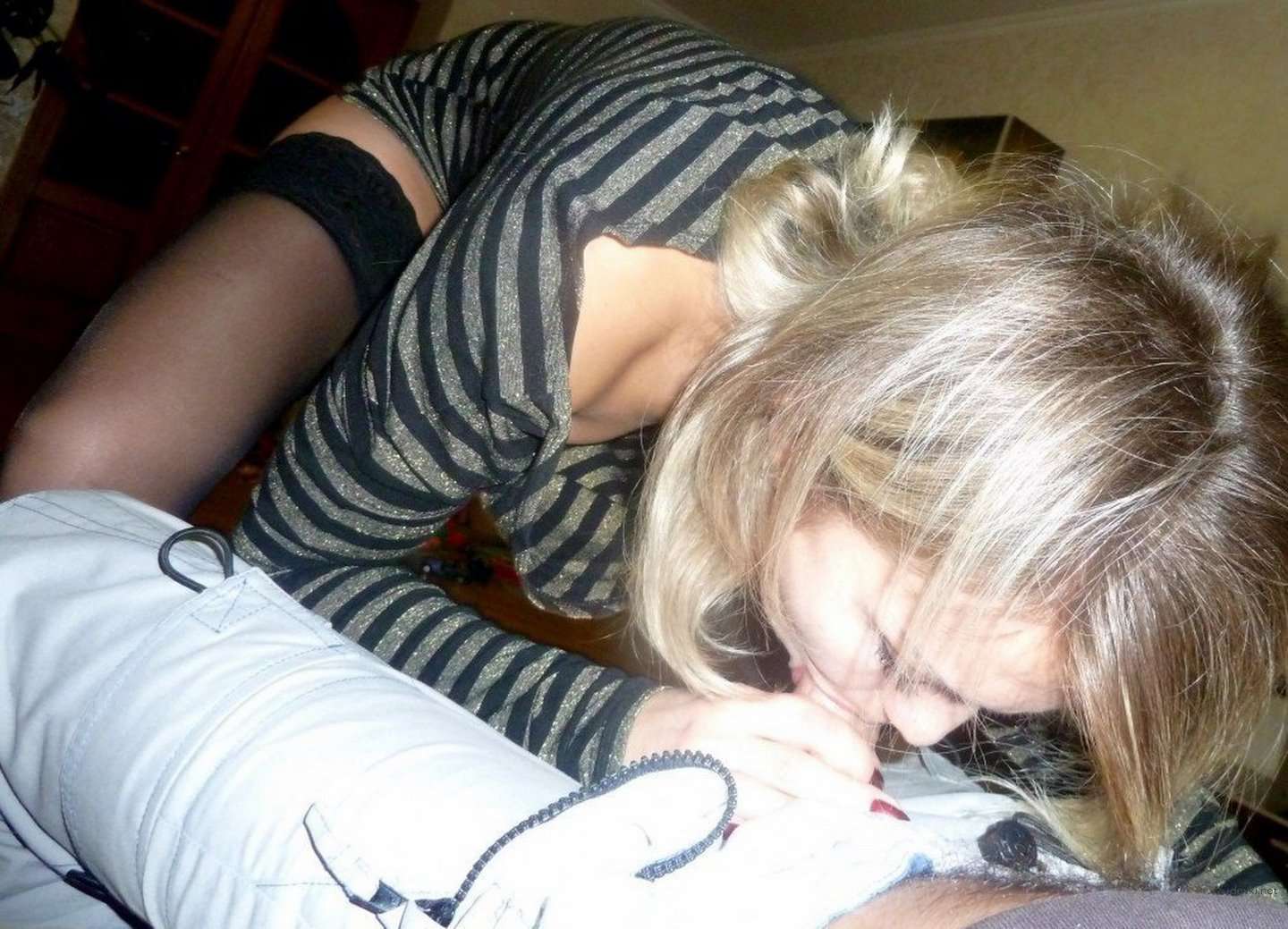 Hot Amateur Blowjob: Explicit Oral Sex from Sexy Babe