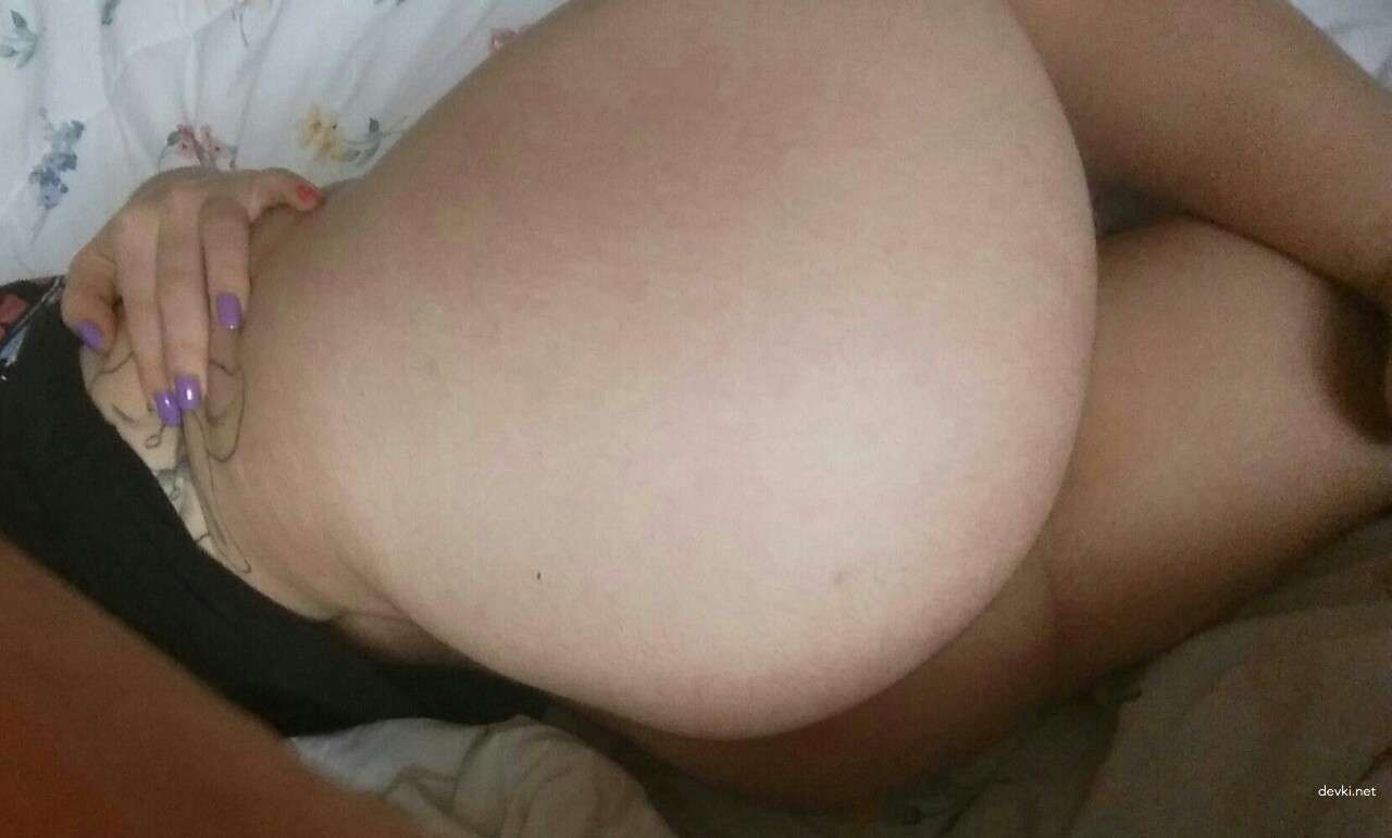 Wild Amateur Slut Flaunts Bushy Body for Voyeurs