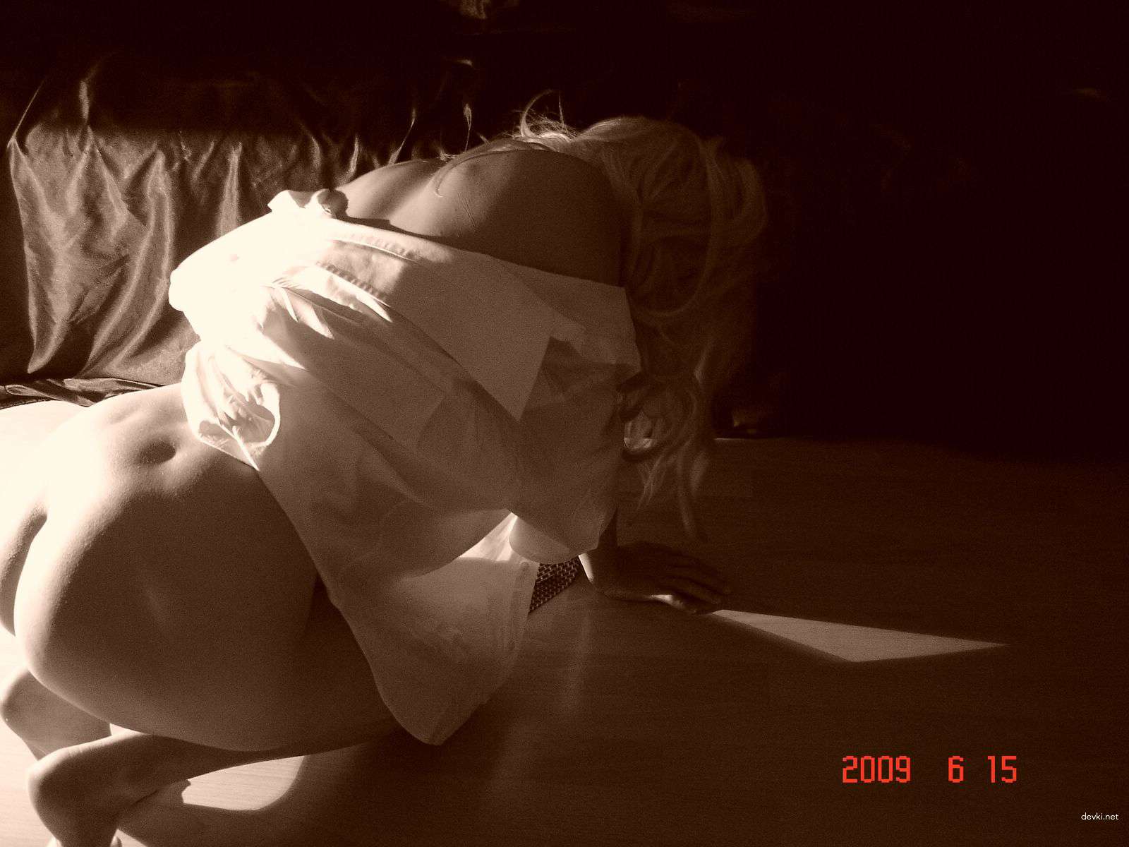 Explicit Amateur Woman's Erotic Beauty in Hot Photos