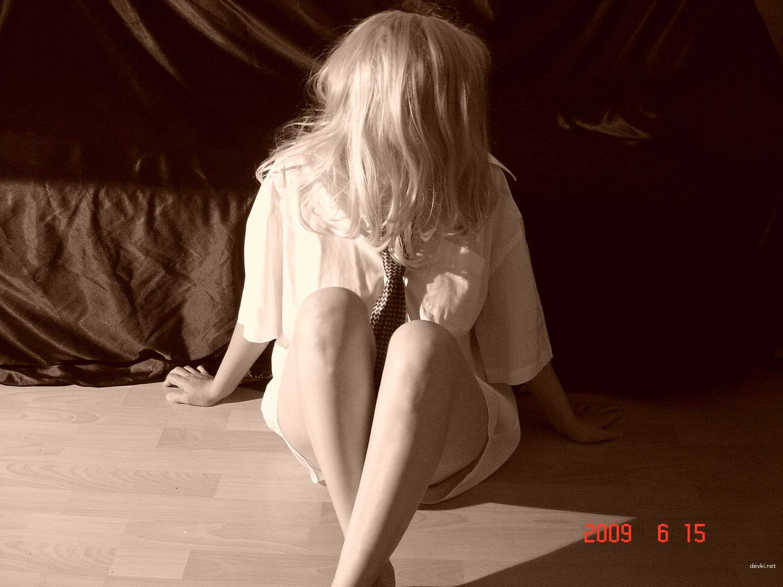 Explicit Amateur Woman's Erotic Beauty in Hot Photos