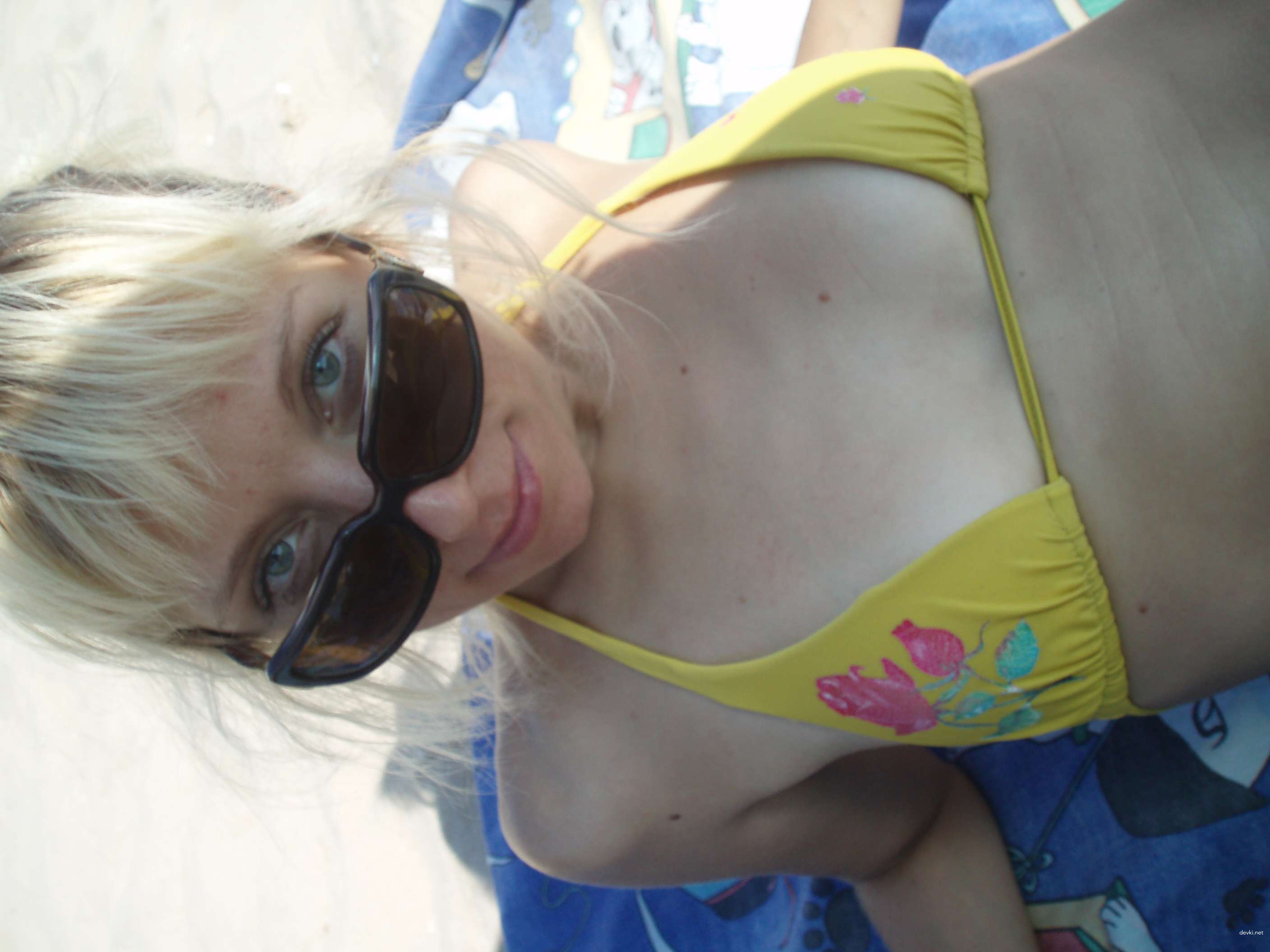 Hot Mature Bi Blonde Threesome: Explicit Amateur Porn Photos