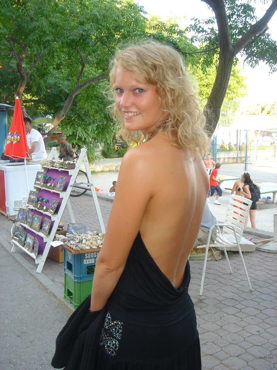 2005 Blonde Amateur Porn Pics: Explicit Photoshoot with Naughty Amateur Babe