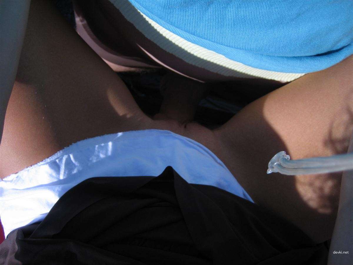 Hot Blonde Babe's Explicit Photoshoot: Amateur Porn Pics 2006