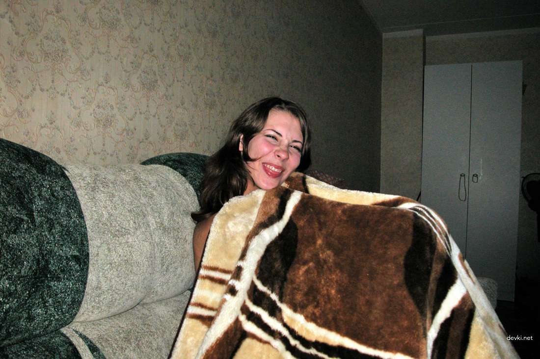 Teen Amateur Girl in Hardcore Action: Explicit Young Porn Photos