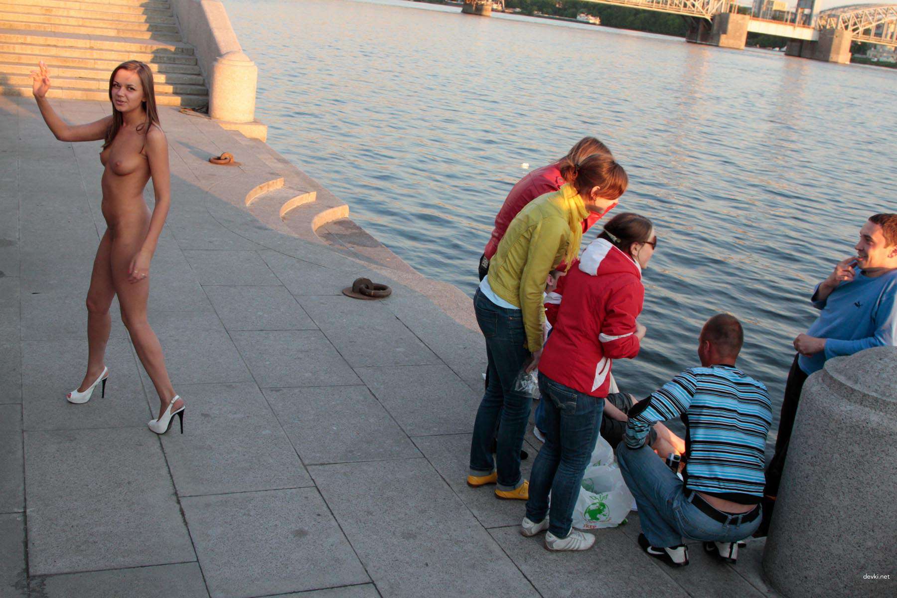 Hot Amateur Girl Exposed: Uncensored Private Photos [18+] Collection