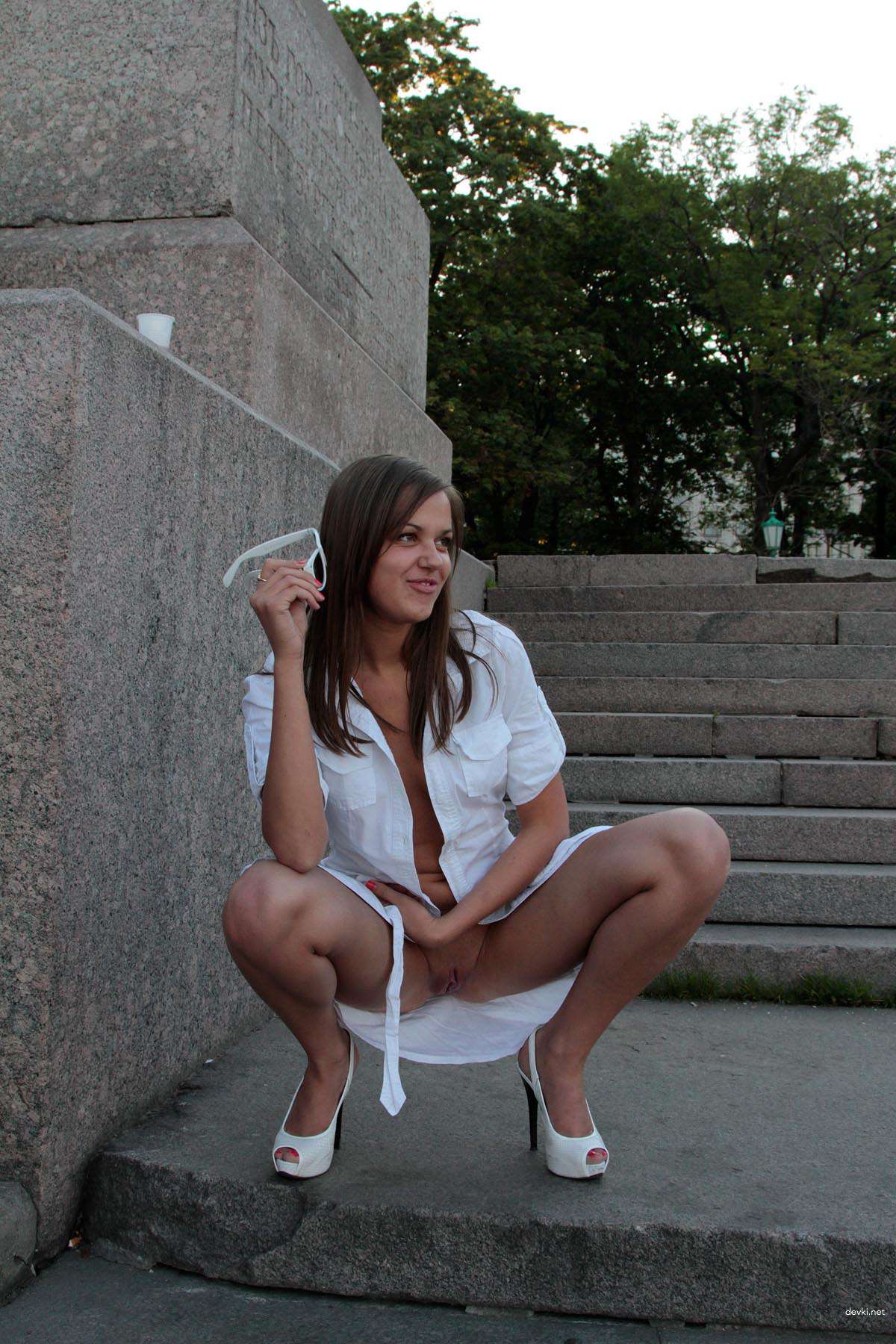 Hot Amateur Girl Exposed: Uncensored Private Photos [18+] Collection