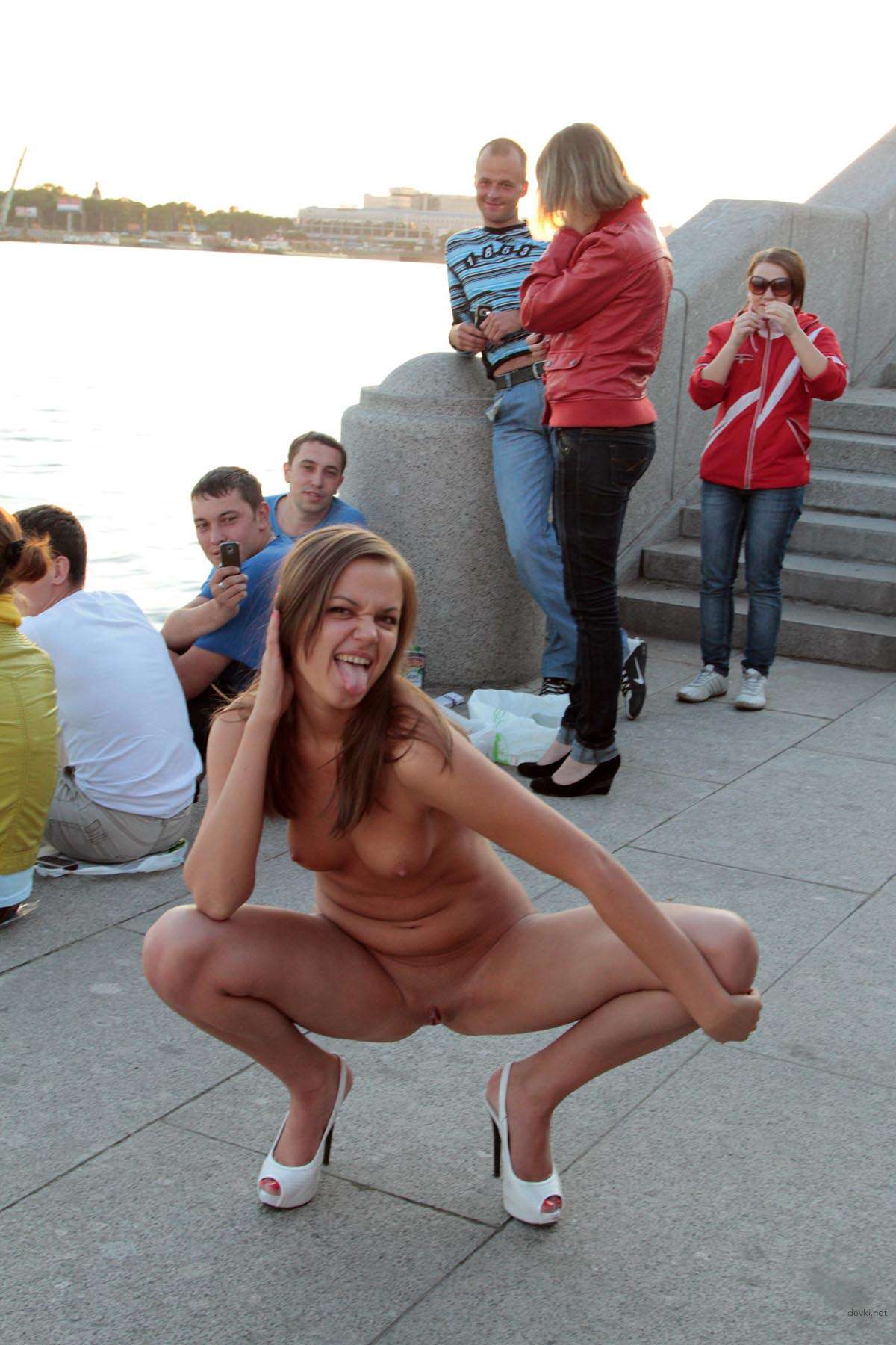 Hot Amateur Girl Exposed: Uncensored Private Photos [18+] Collection