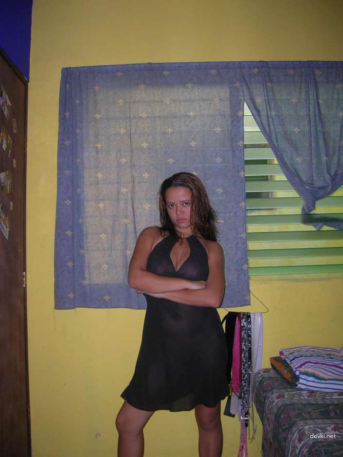 Amateur Busty Girl: Explicit Hot Photos for Adults Only - XXX Content