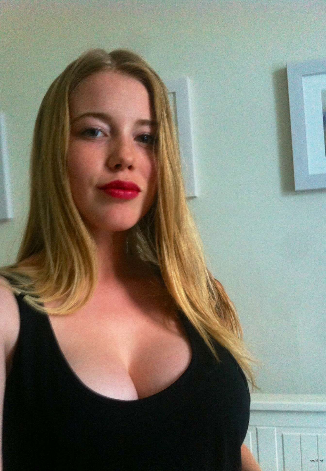 Hot Blonde with Massive Boobs: Uncensored Amateur Pic