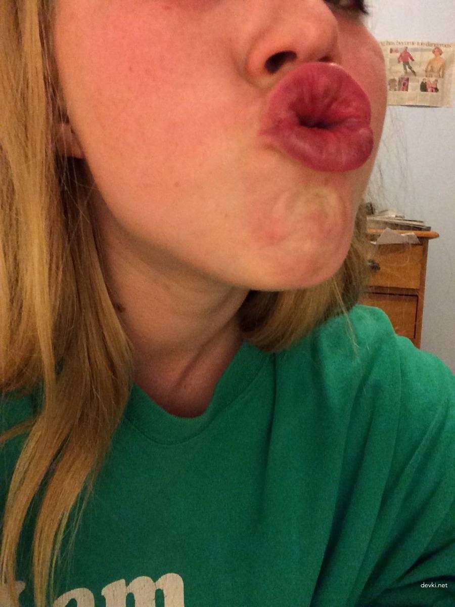 Hot Blonde with Massive Boobs: Uncensored Amateur Pic
