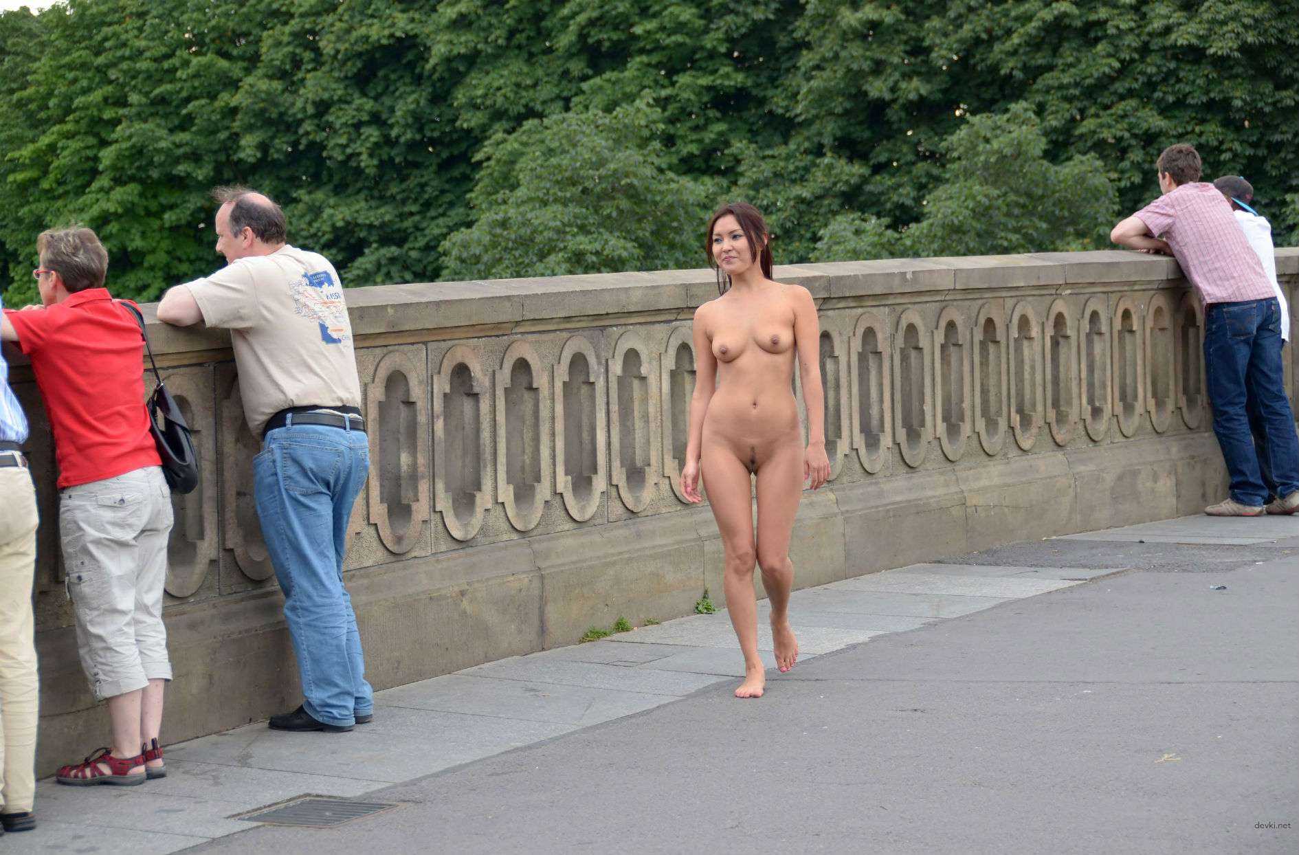Asian Girl Nude in Public - Uncensored Amateur Street Walk with Explicit Photos