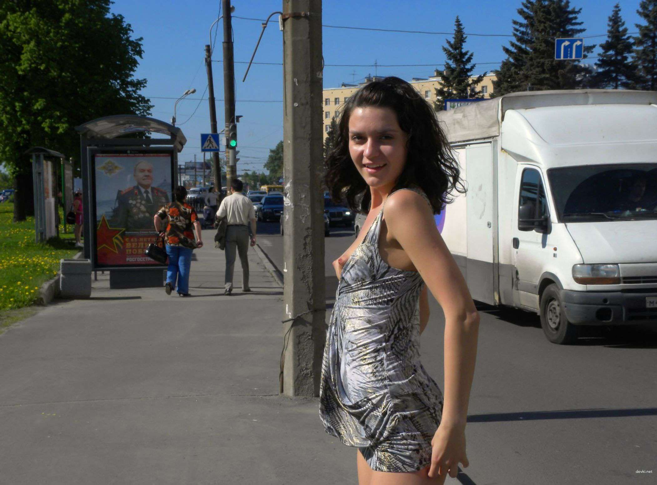 Explicit Nude Amateur Photoshoot: Naughty Girl Poses Seductively