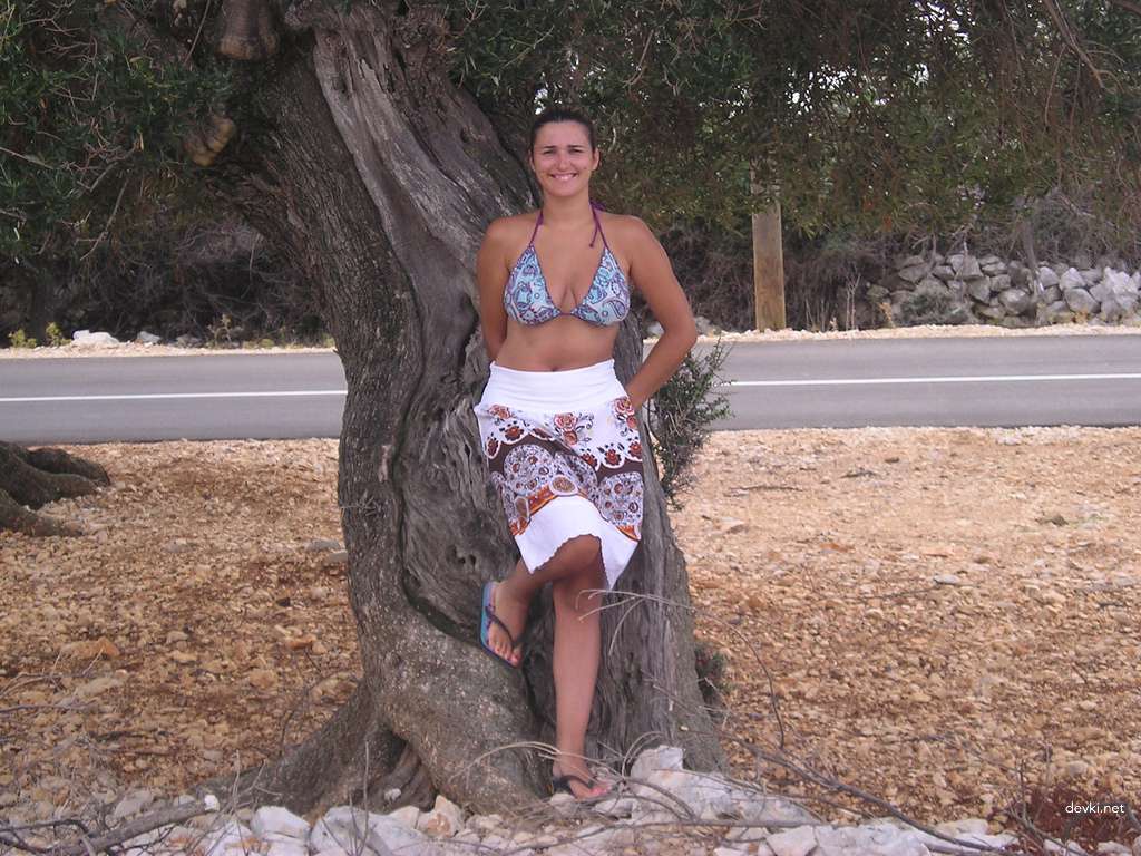 Steamy Amateur Beach Vacation Porn Pics Featuring Hot Girl