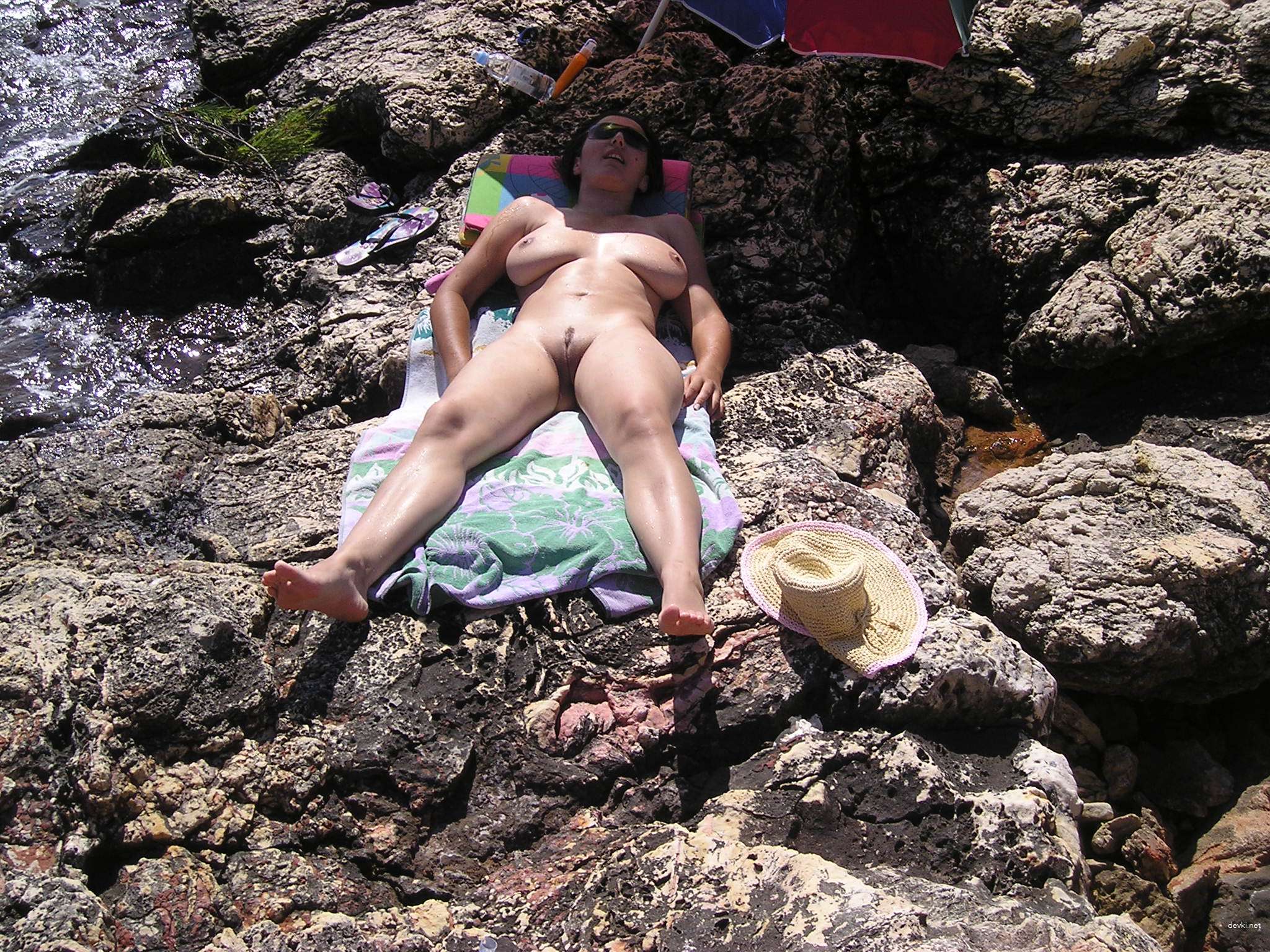 Steamy Amateur Beach Vacation Porn Pics Featuring Hot Girl