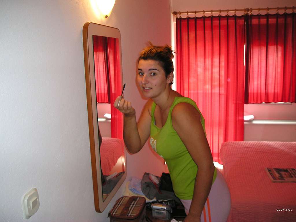 Steamy Amateur Beach Vacation Porn Pics Featuring Hot Girl