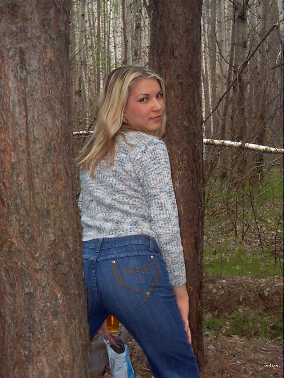 Hot Blonde Bombshell Exposed in Explicit Nude Pics