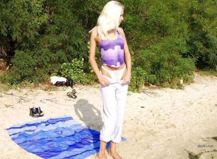 Blonde Nude Sunbathing: Explicit Amateur Photo for Adults Only