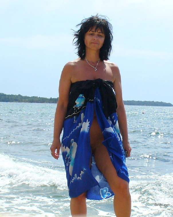 XXX Mature Woman Amateur Pics: Bold & Explicit Shots of Hot MILF