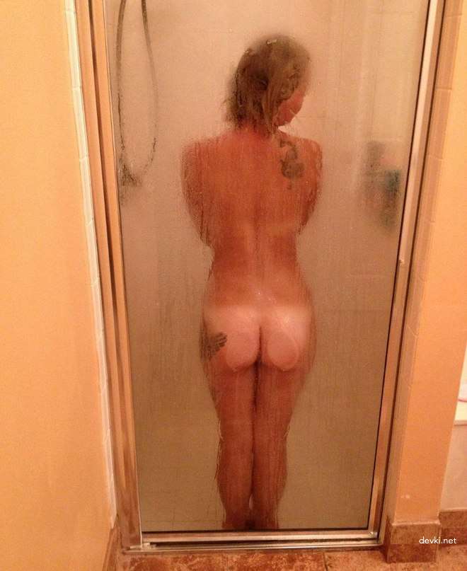 XXX Private Girls' Explicit Photo Collection: Bold and Uncensored