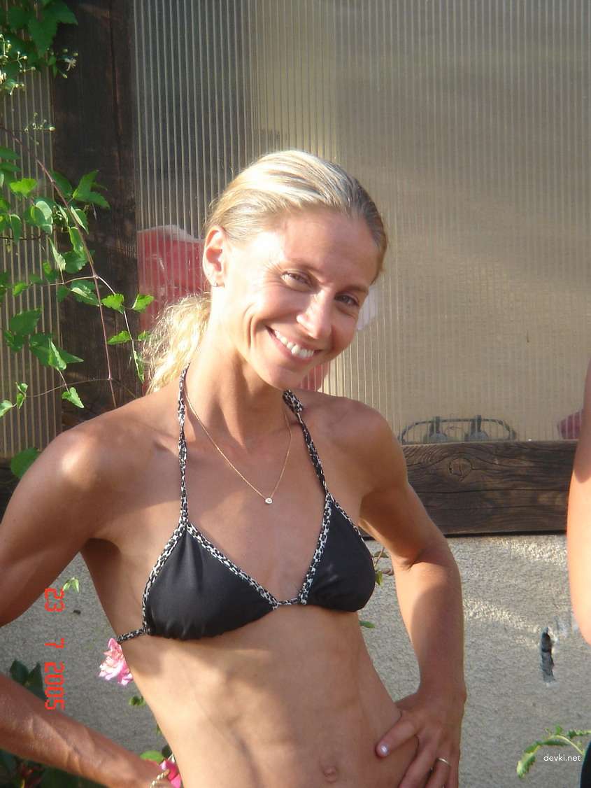 Sizzling Amateur Babe Bares All - Uncensored XXX Pics for Your Pleasure