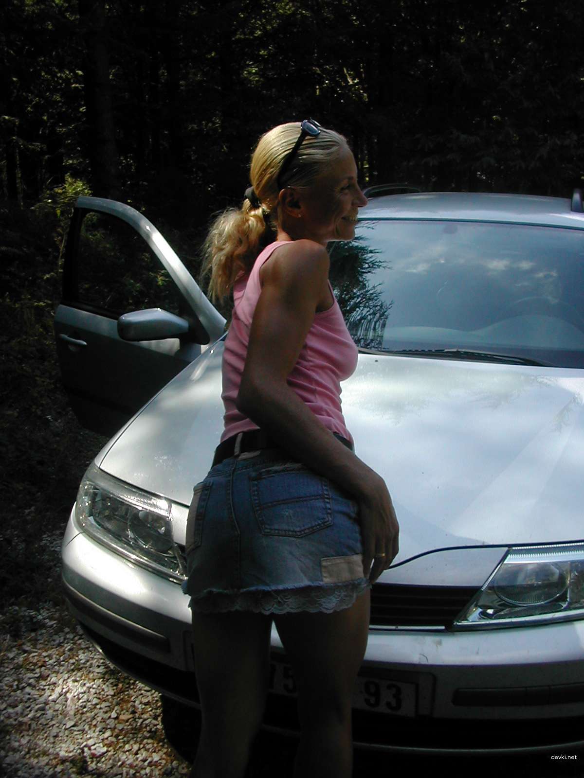 Sizzling Amateur Babe Bares All - Uncensored XXX Pics for Your Pleasure