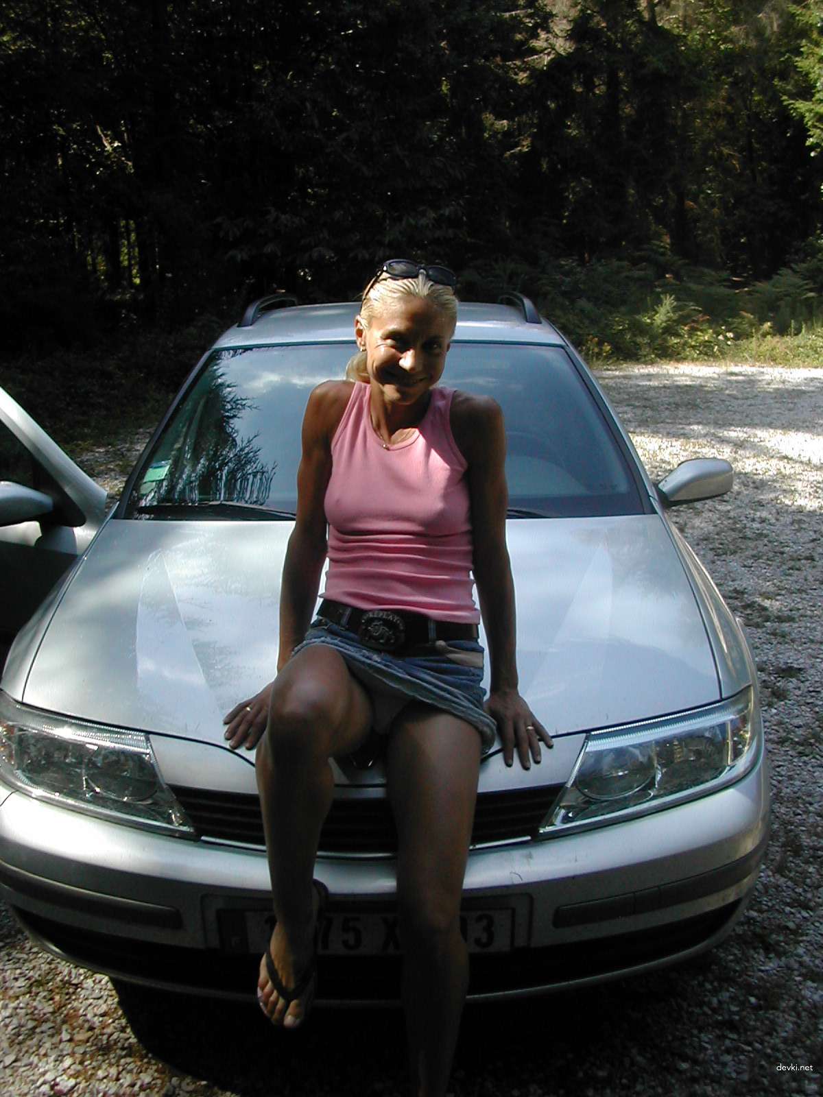 Sizzling Amateur Babe Bares All - Uncensored XXX Pics for Your Pleasure