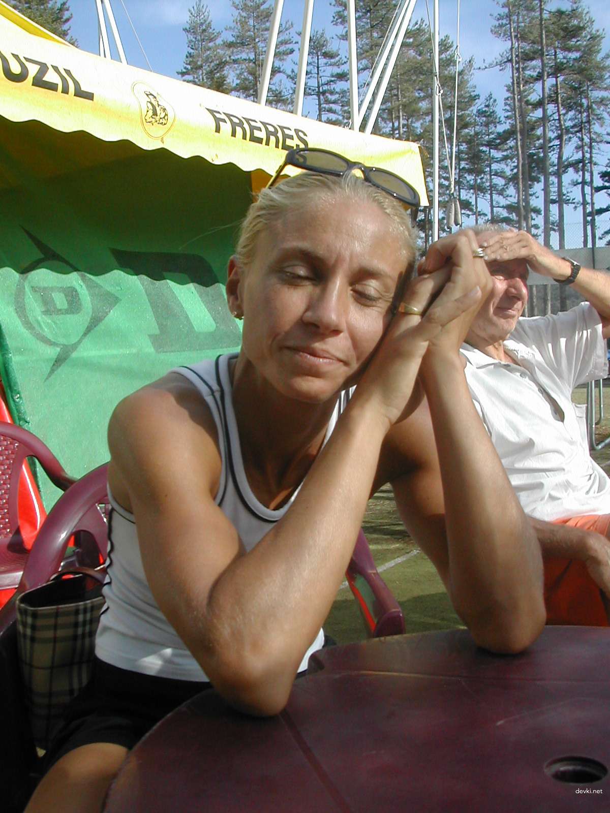 Sizzling Amateur Babe Bares All - Uncensored XXX Pics for Your Pleasure