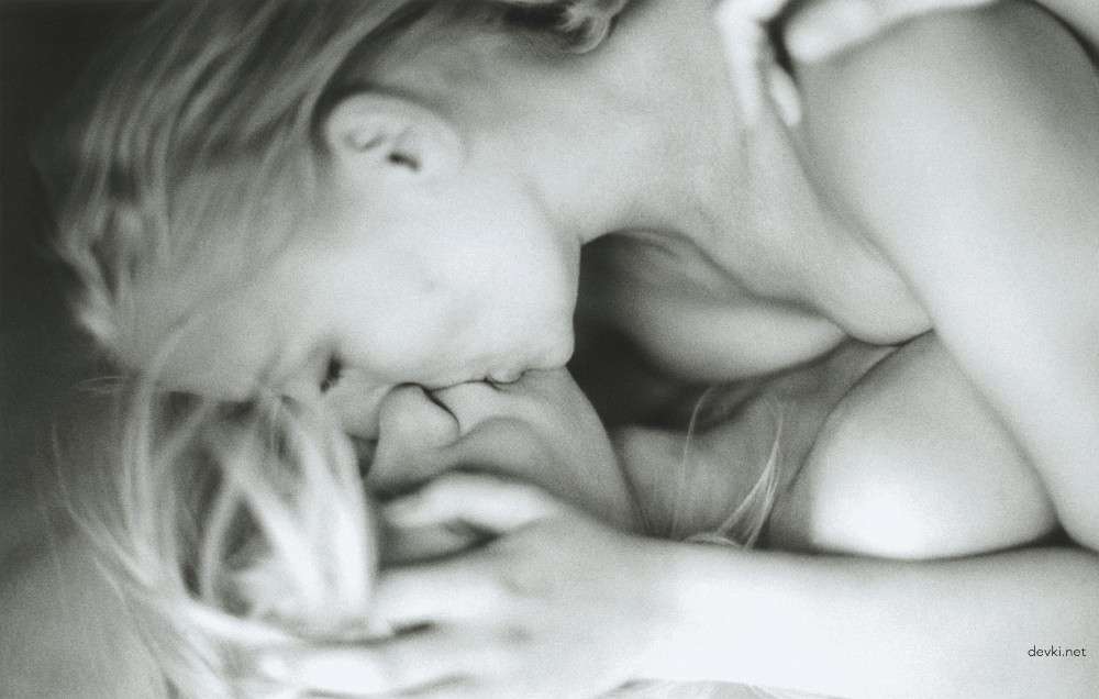 Hot Amateur XXX Babes: Explicit Erotic Photos of Porn Women