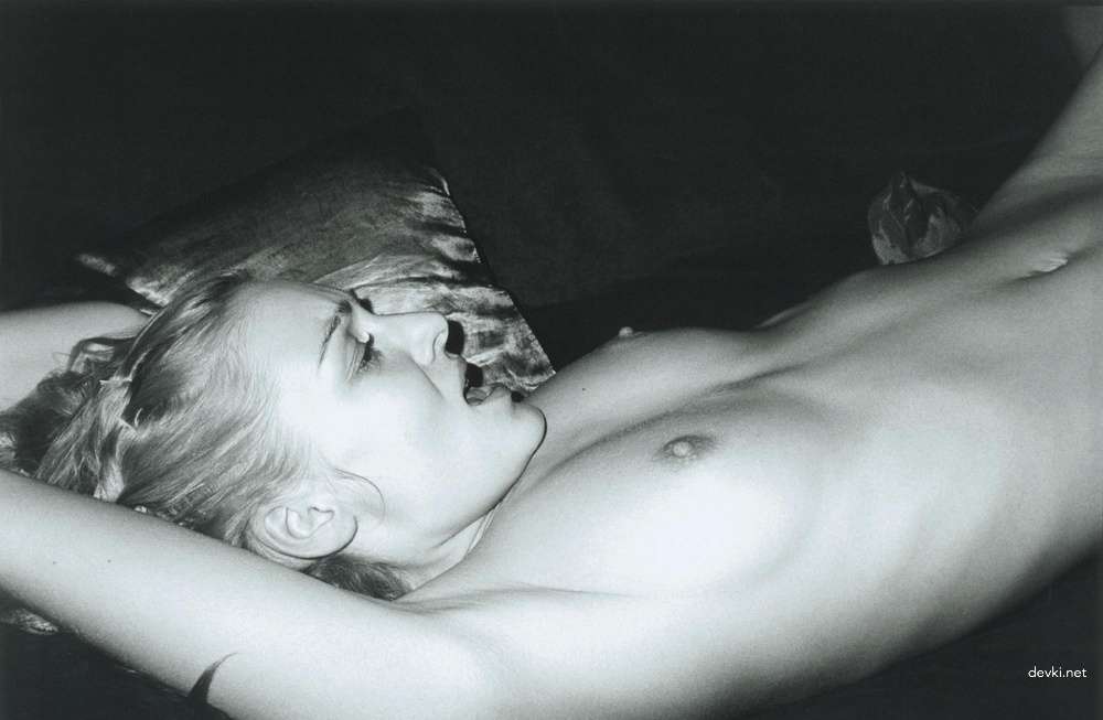 Hot Amateur XXX Babes: Explicit Erotic Photos of Porn Women