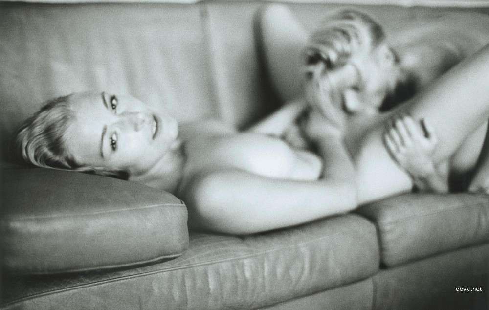 Hot Amateur XXX Babes: Explicit Erotic Photos of Porn Women