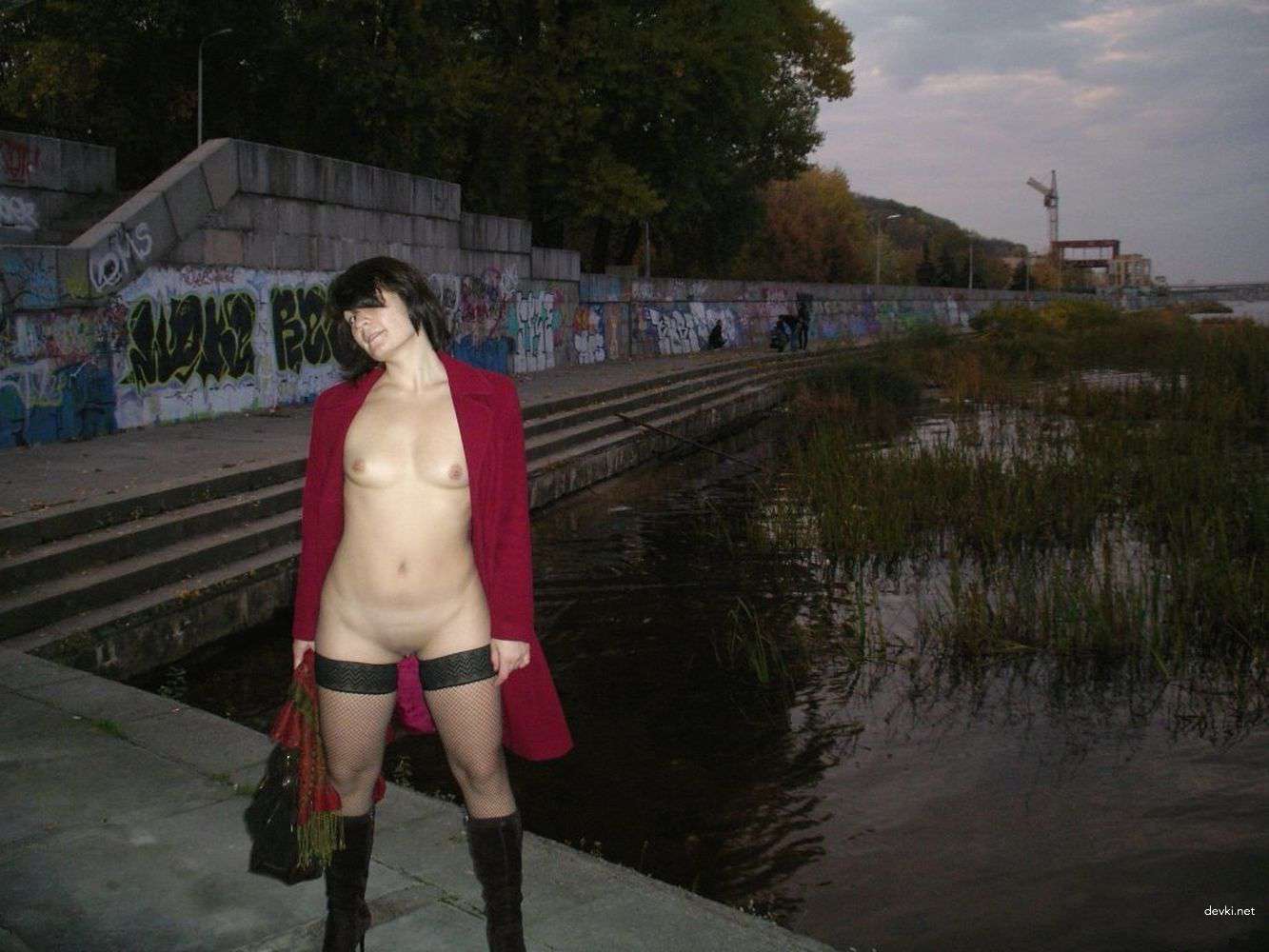 Explicit Amateur Women Walking Streets Pantyless: Hot Urban Voyeurism