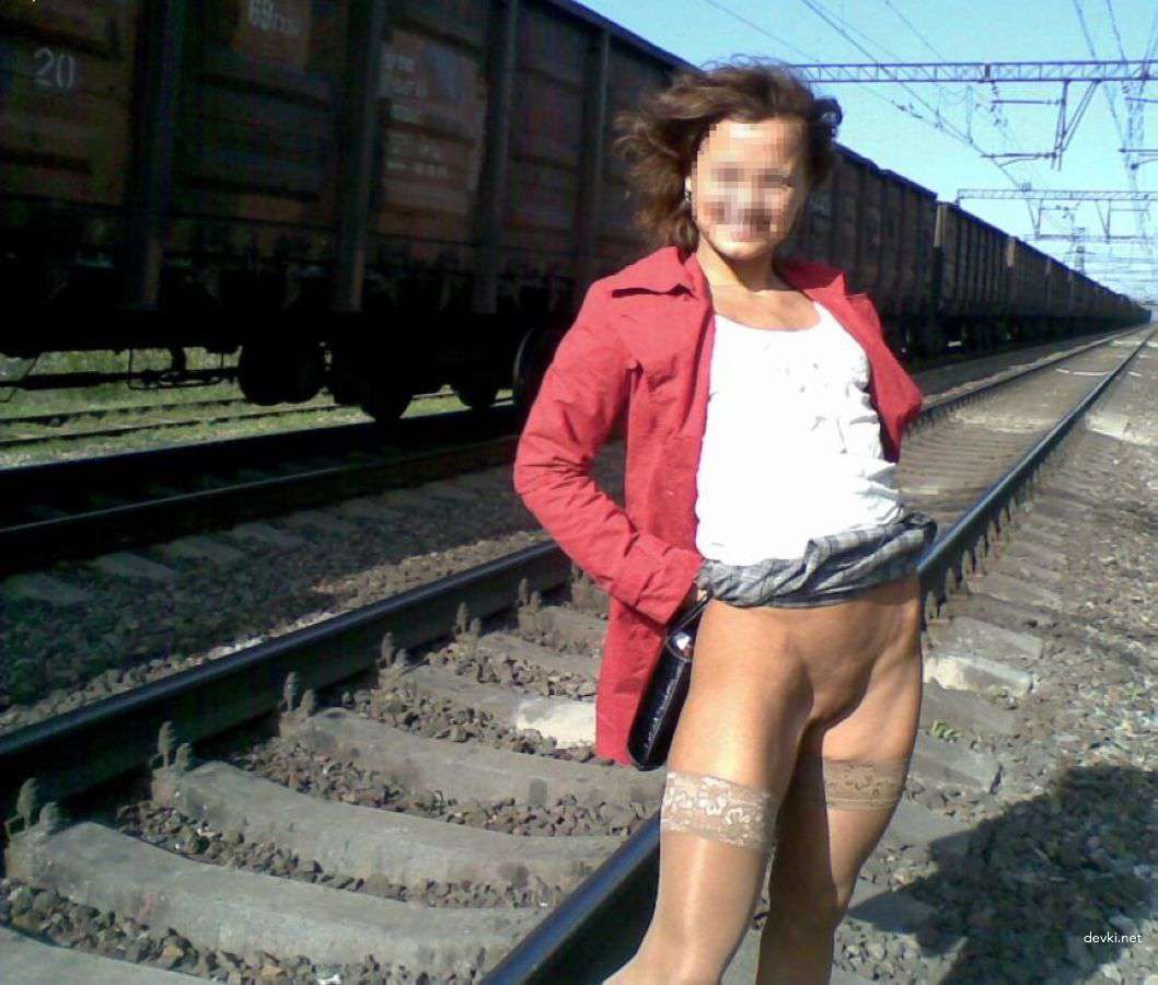 Raw Amateur XXX: Close-Up Erotic Girls in Explicit Action