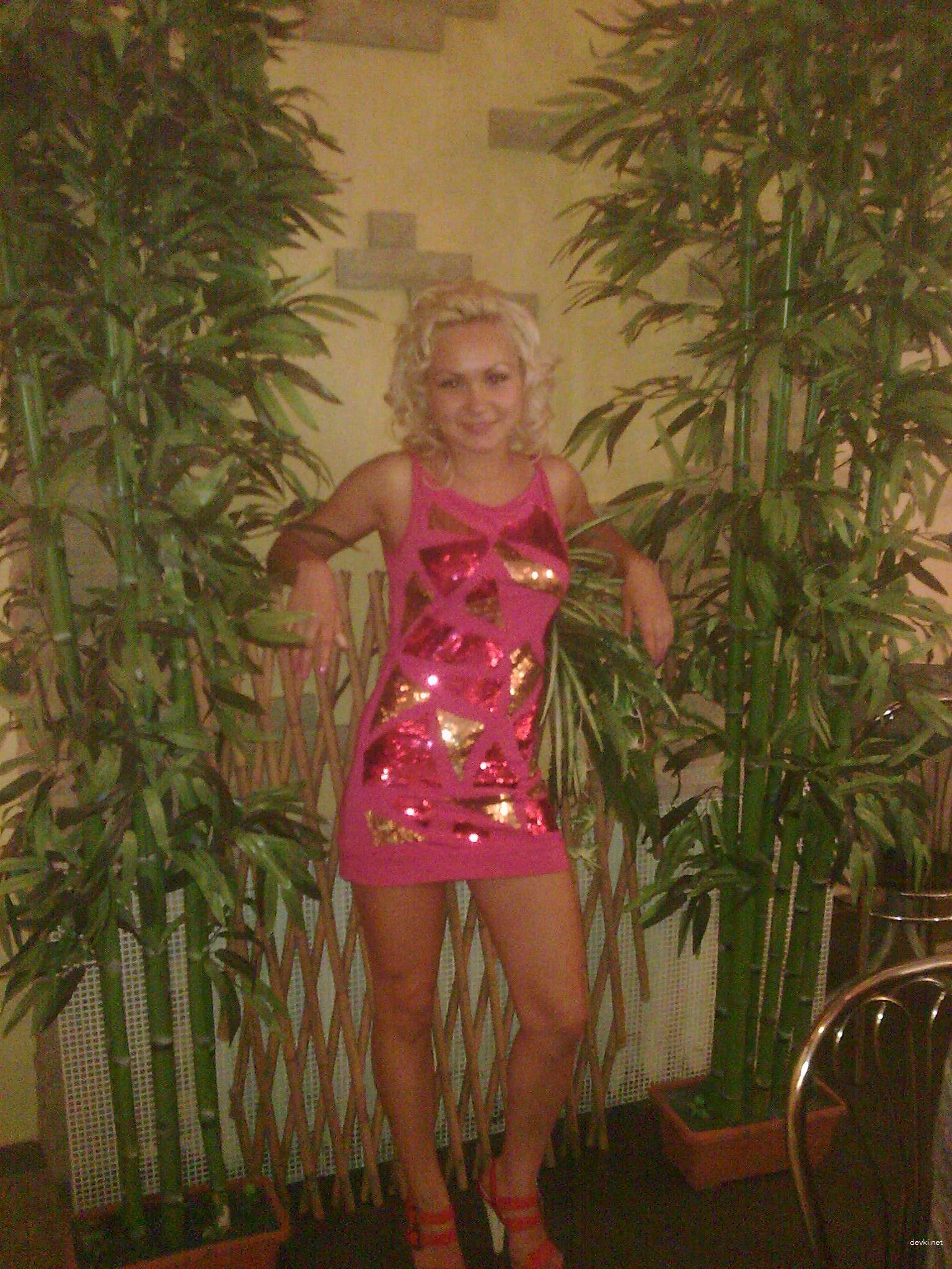 Explicit Nude Blonde Amateur - Hot Slim Girl Poses Naked for Sexy Photoshoot