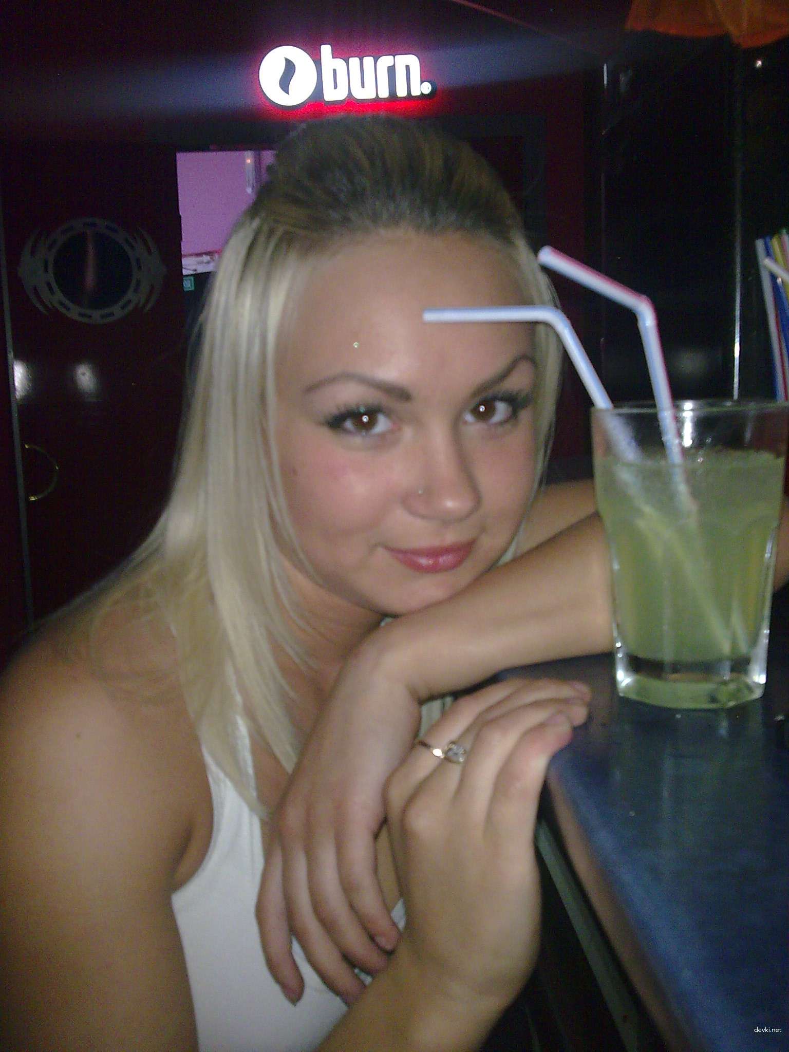 Explicit Nude Blonde Amateur - Hot Slim Girl Poses Naked for Sexy Photoshoot