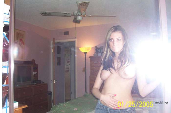 Amateur Girls' Explicit XXX Pics: Hot Private Photos Collection