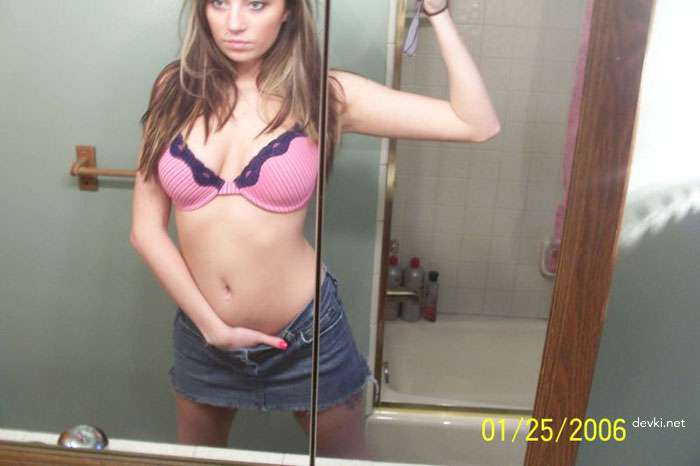 Amateur Girls' Explicit XXX Pics: Hot Private Photos Collection