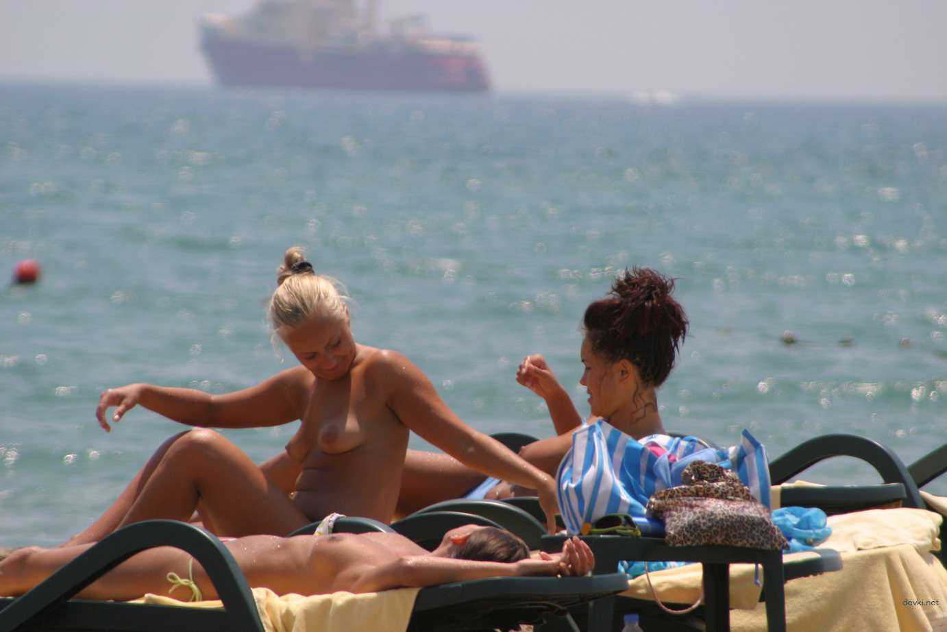 Explicit Topless Beach Babes: Amateur Nudes for Adults