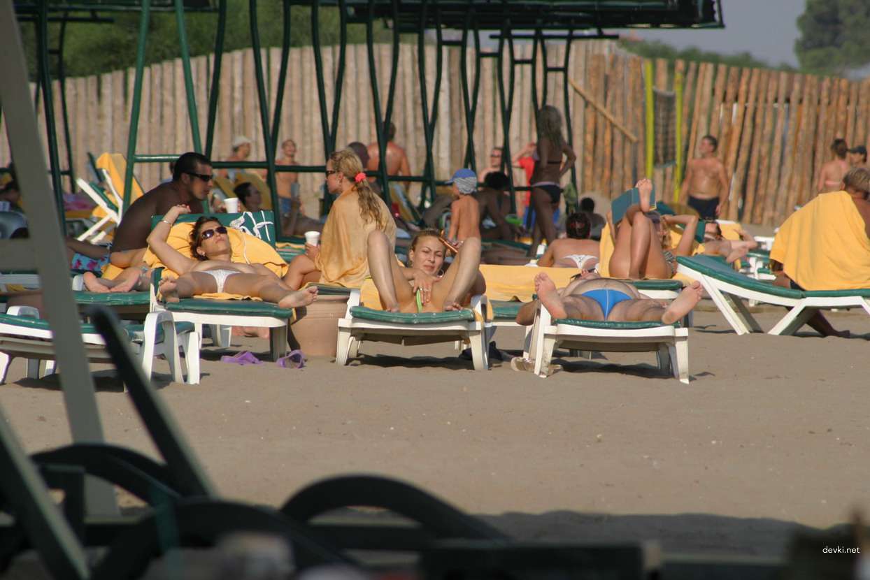 Explicit Topless Beach Babes: Amateur Nudes for Adults