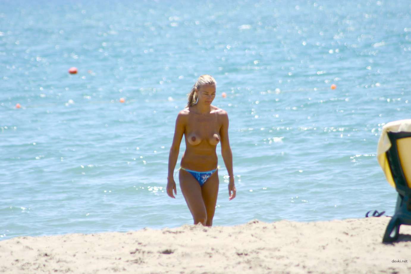 Explicit Topless Beach Babes: Amateur Nudes for Adults