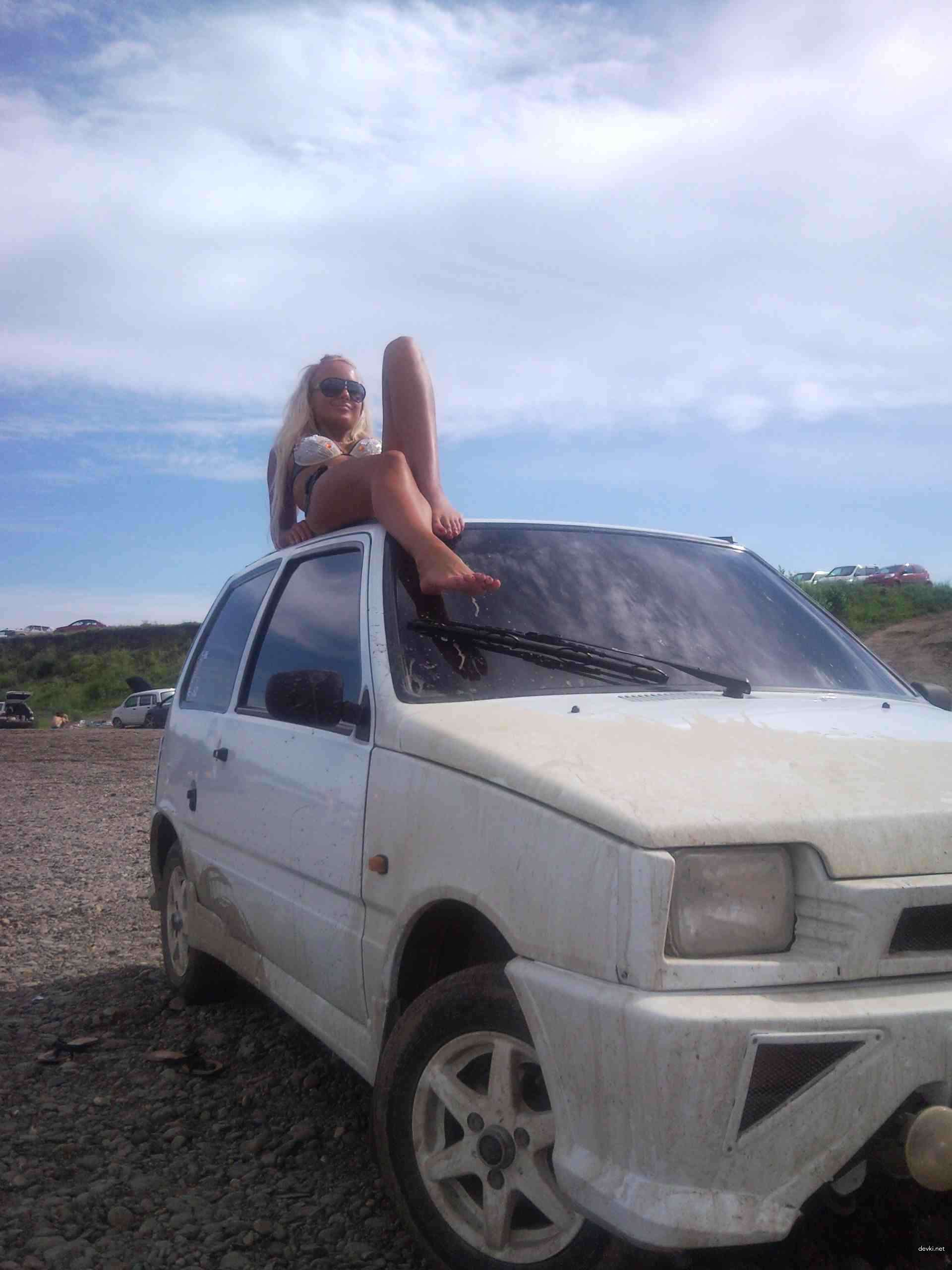 Hot Blonde Amateur Pornstar's Explicit Glamour Photo Shoot