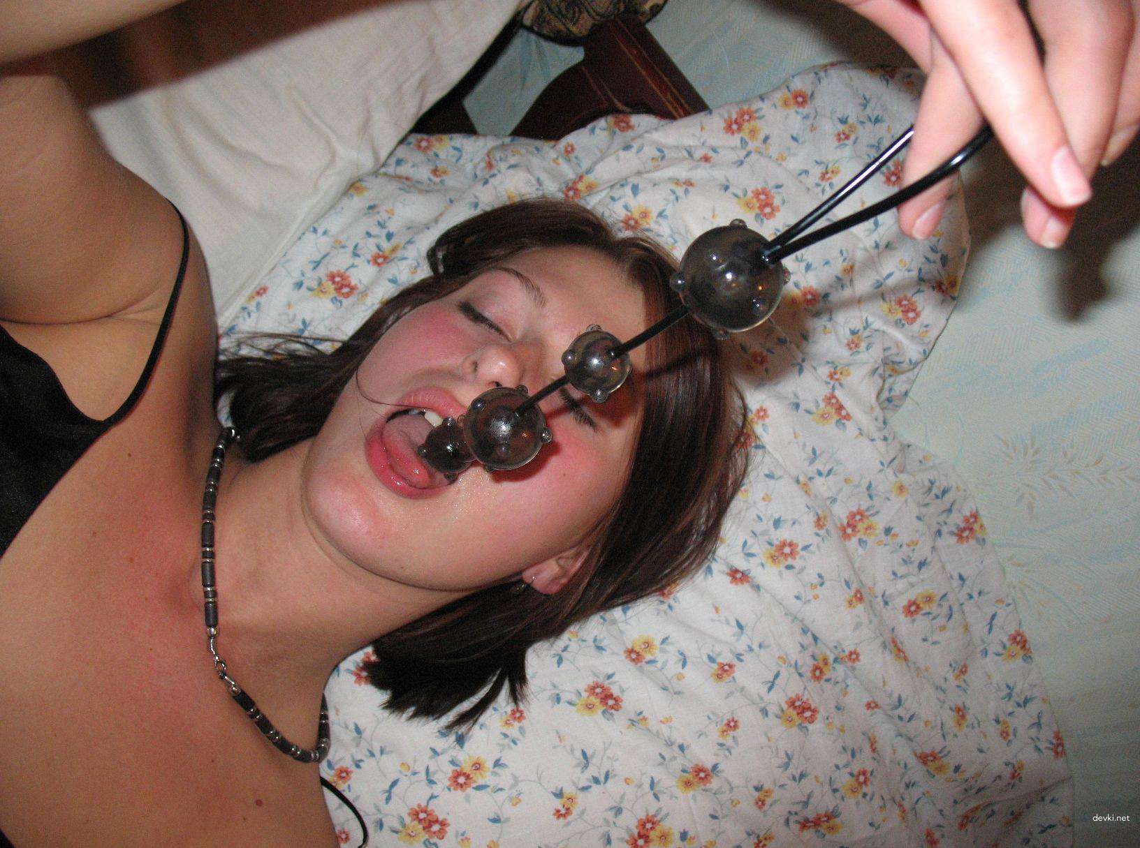 Amateur Babe's Anal Bead Play: Explicit Homemade Porn!