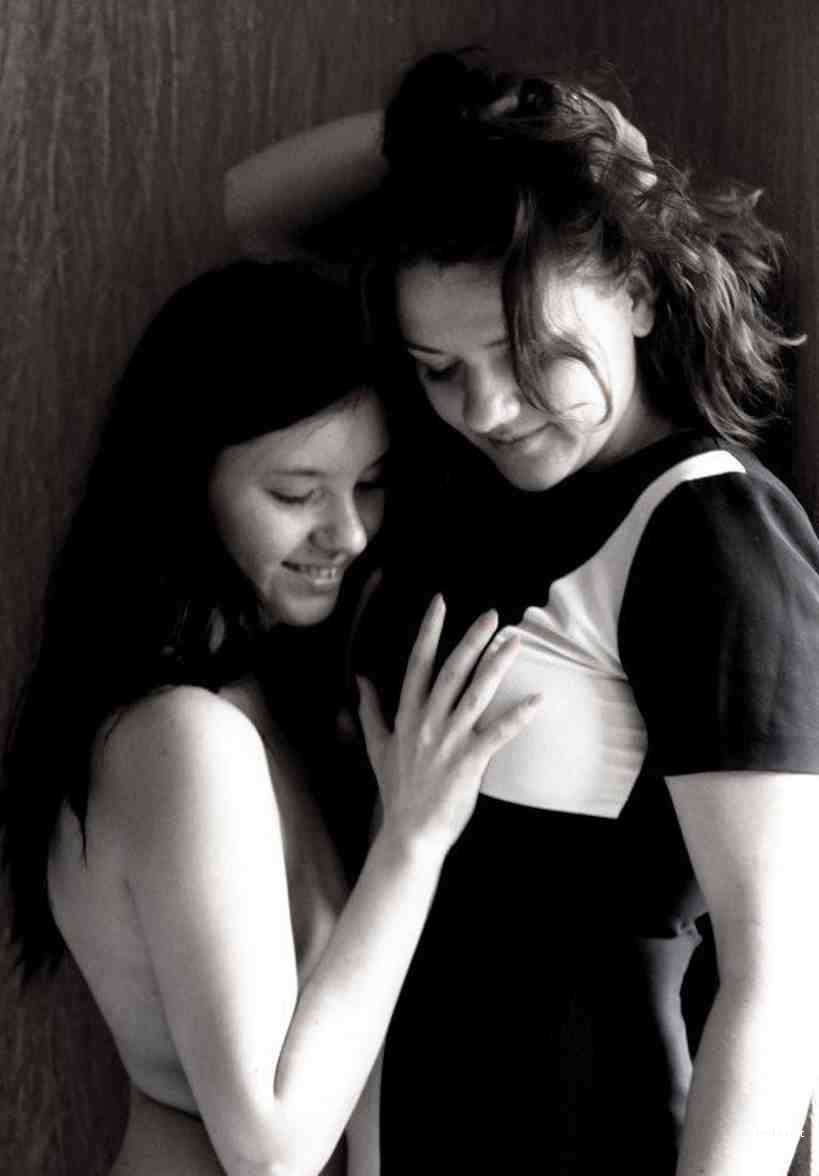 Wild Wife Takes on Savage Gangbang - Amateur Hardcore Porn Pic