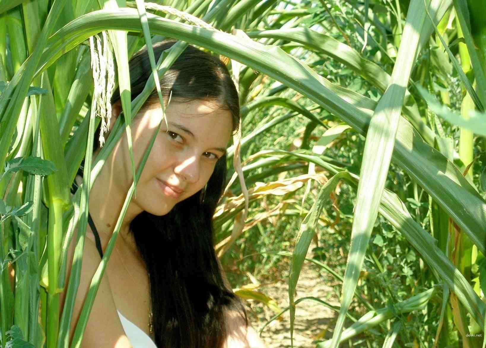 Wild Wife Takes on Savage Gangbang - Amateur Hardcore Porn Pic