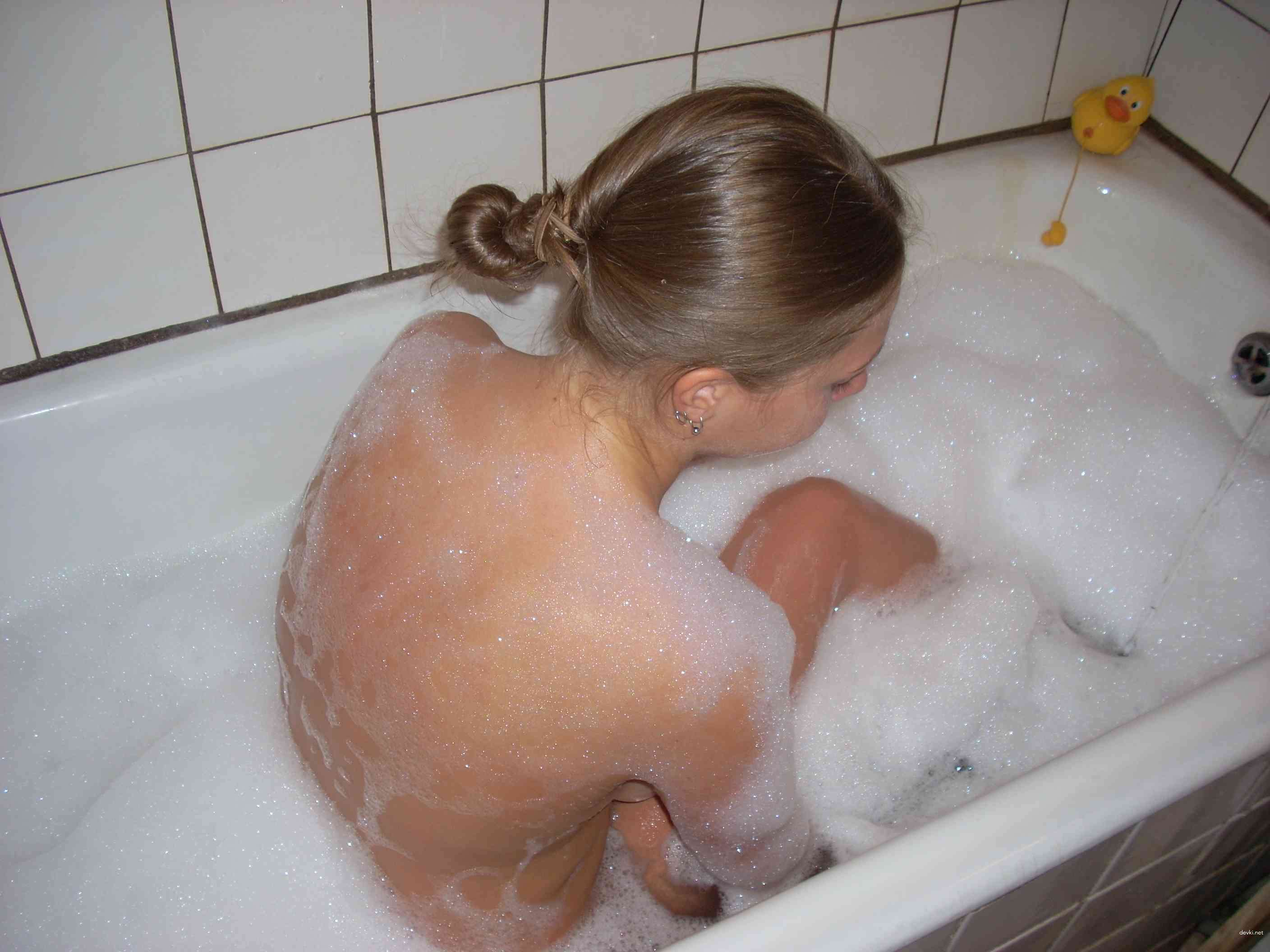 Explicit Amateur Collection: Naked Girl with Juicy Ass - Hot and Uncensored Photos