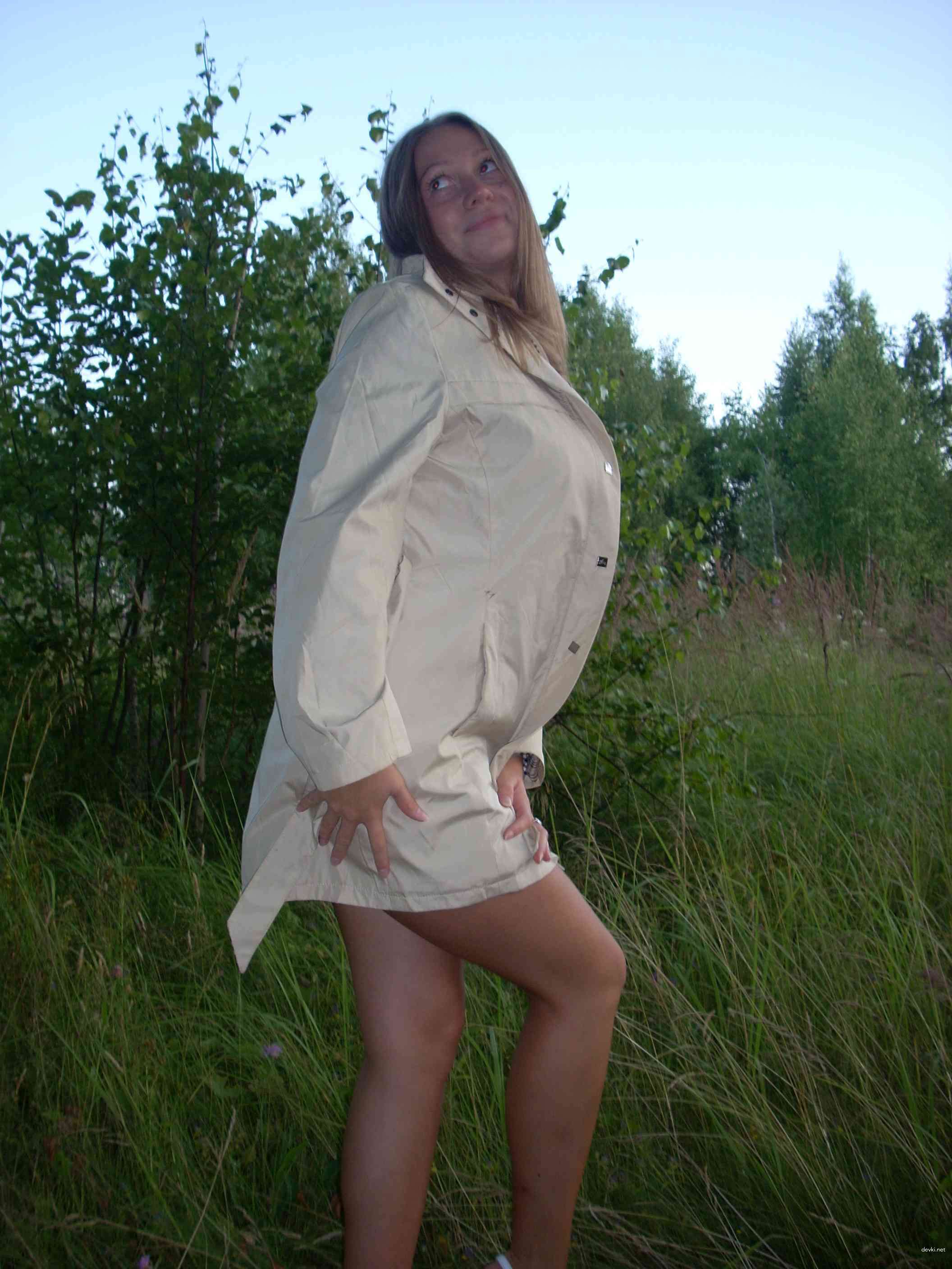 Explicit Amateur Collection: Naked Girl with Juicy Ass - Hot and Uncensored Photos