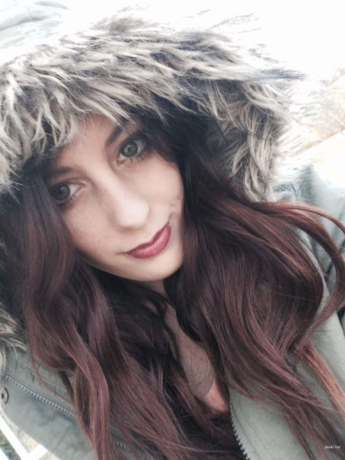 XXX Amateur Nude Pics: Hot Slim Chick Exposing All - Explicit Naked Shots!