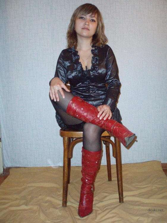 Explicit Close-Up: Private Amateur Girl's Nude Body Shot - Young Woman's Explicit and Bold Photo