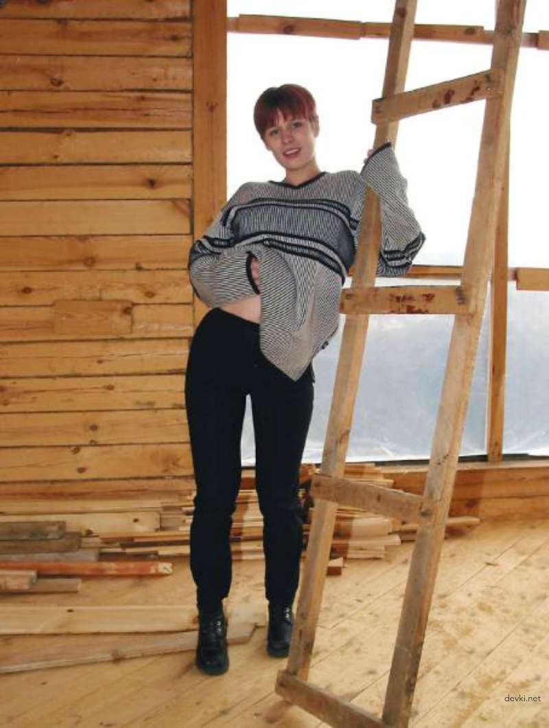 Explicit Naked Redhead Woman Outdoor Exhibitionist Amateur Photo