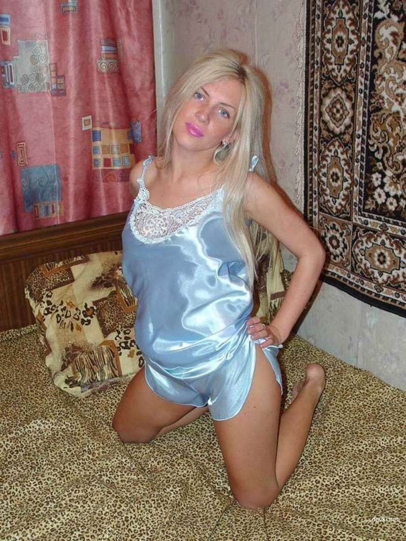 XXX Blonde Amateur's Uncensored Private Photos - Explicit Juicy Pics