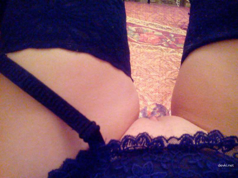 Uncensored Amateur Nude Girls: Explicit XXX Photos for Adults